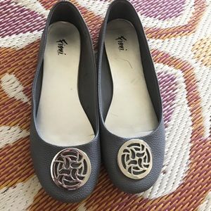 Women’s Fioni Grey Flats Size 7 wide